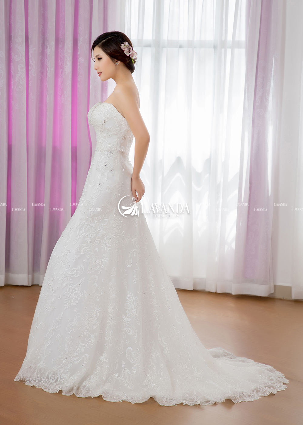Beaded Lace Applique Tulle A-Line Wedding Dress