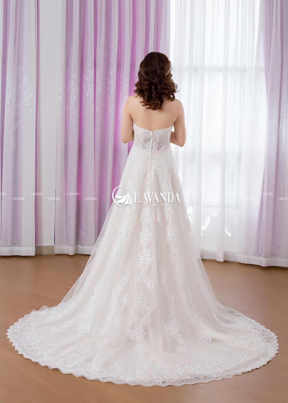 Sweetheart Beaded Tulle Ball Gown Wedding Dress