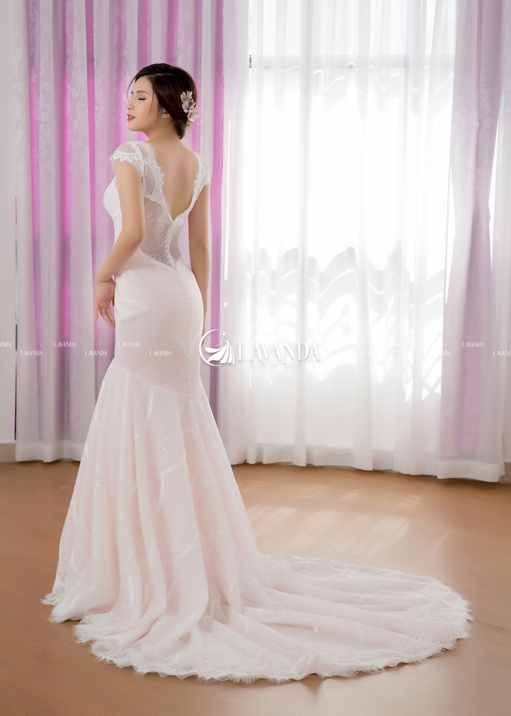 Mermaid Chantilly Lace Wedding Dress